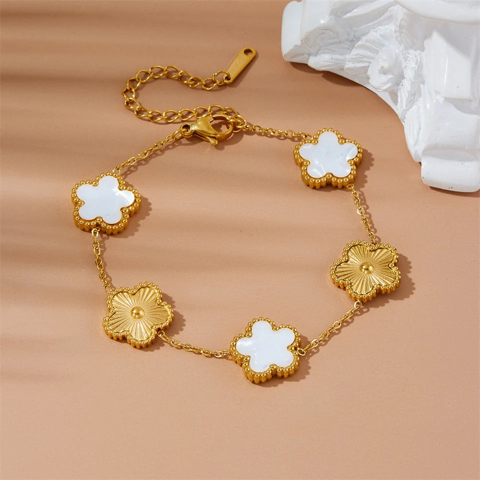 ZAKOL Cute Romantic Lucky Five Leaf Clover Flower Bracelets For Women Girls Gold Color Y2K Chain Link Wristlet Jewelry Gifts